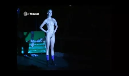 અપરિપક્વ અનાવરોધિત porn લોડો ચૂસે છે