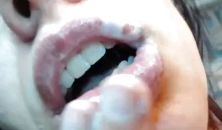 મોટા બોબલા rjhjnrjt gjhyj વાળી મહિલા લિસા તીવ્ર